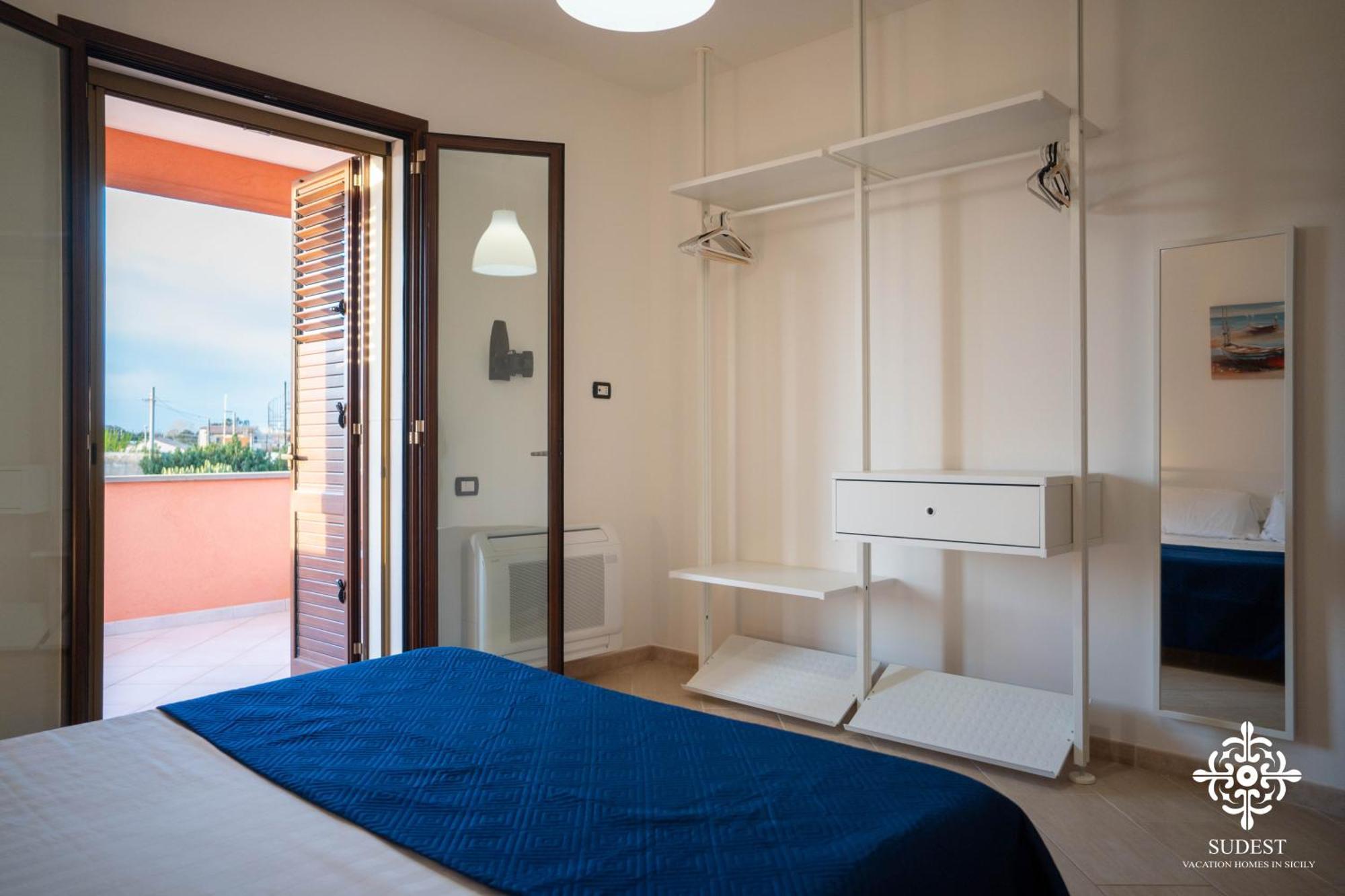 Villa Seaside - Beach Retreat With Jacuzzi Szirakúza Kültér fotó
